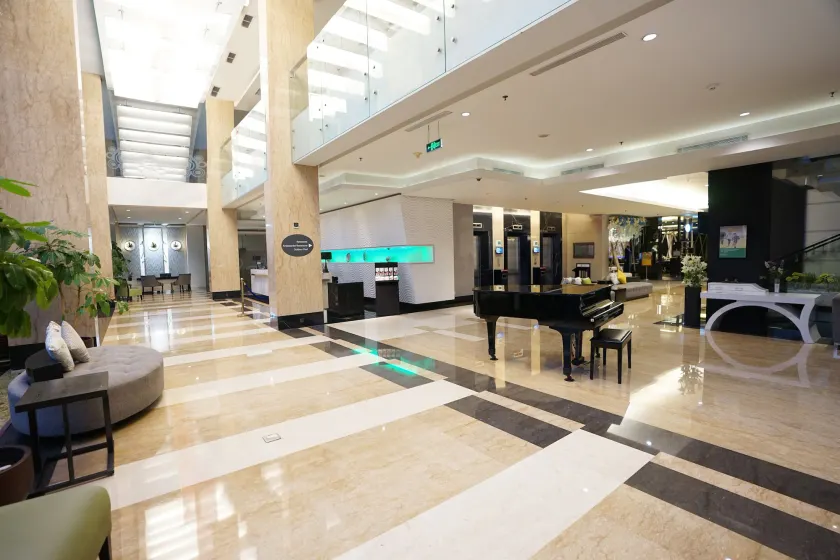 Holiday Inn Bandung Pasteur by IHG - Hall