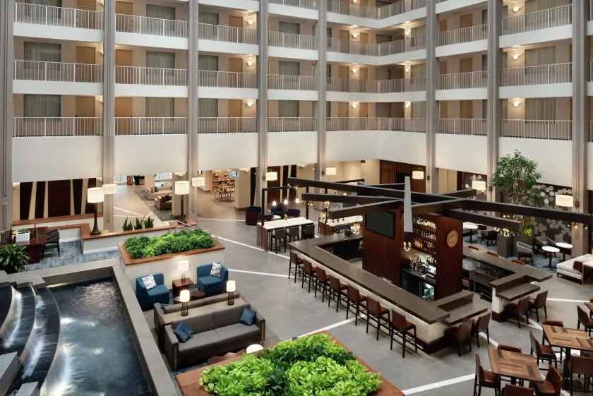 Embassy Suites by Hilton Cincinnati RiverCenter - Hall