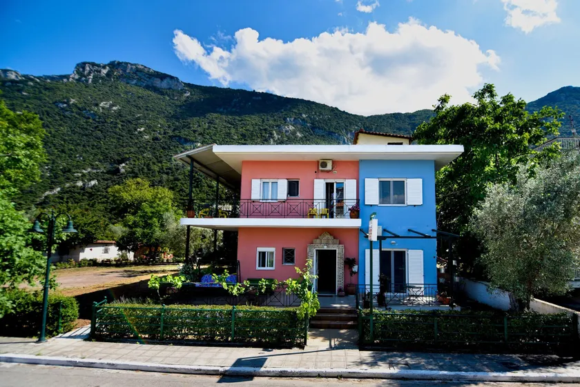 Tsertos Apartments - Image 1
