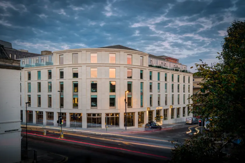 Apex City of Bath Hotel - Image 1