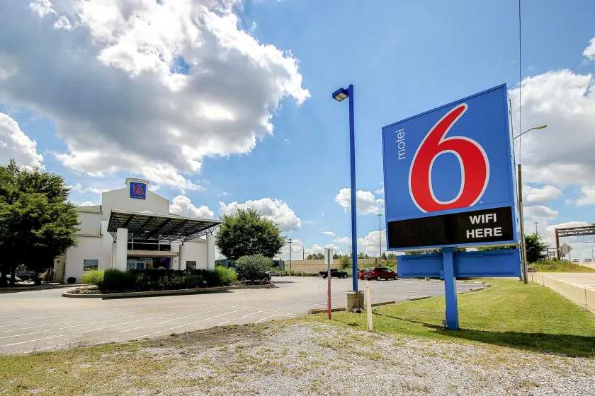 Motel 6 King Of Prussia PA - Image 1