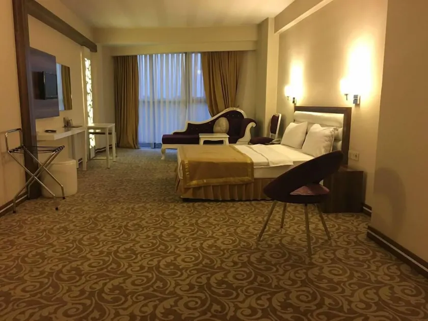 Ozpark Hotel - Image 1