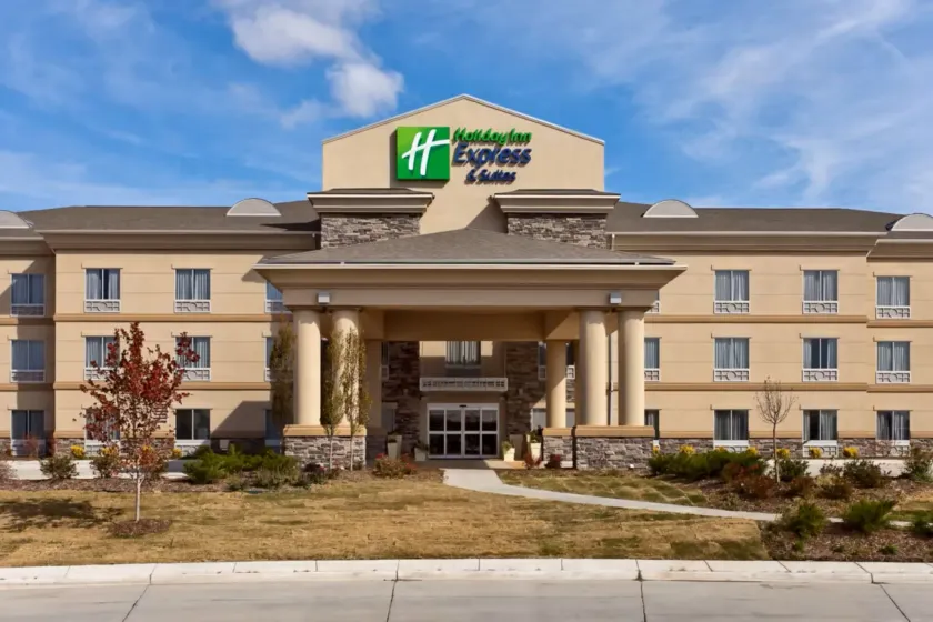 Holiday Inn Express Newton by IHG - Image 1