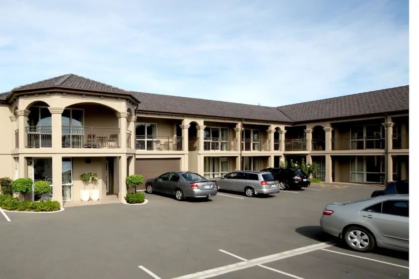 Salerno Motel Apartments - Image 1
