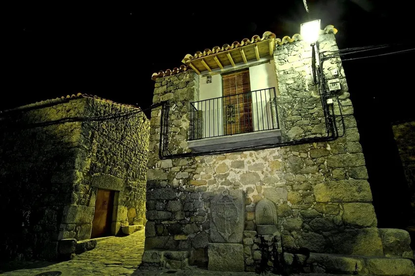 Apartamentos A Fala en San Martin de Trevejo, Batuecas 1 y Trevejo, PIzarro 24, Sierra de Gata - Image 1