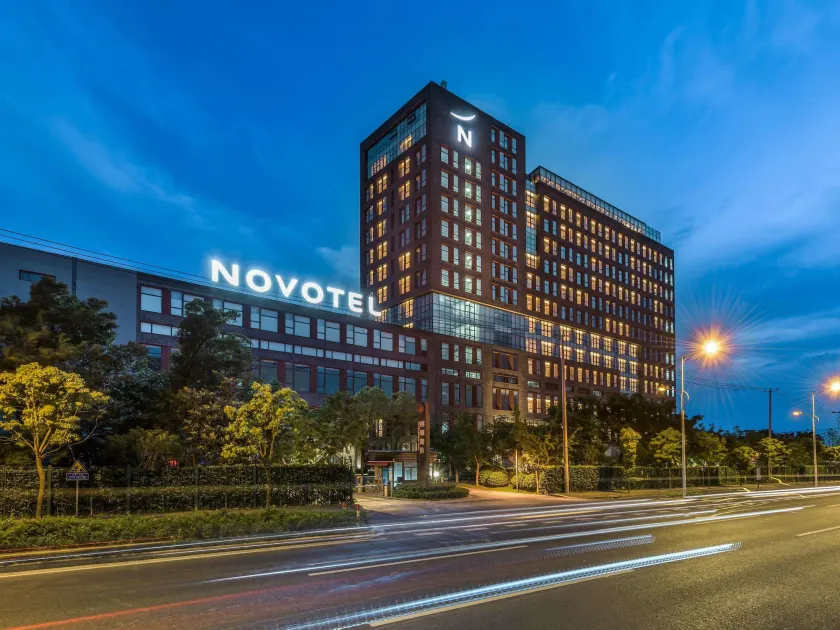 Novotel Shanghai Clover - Image 1