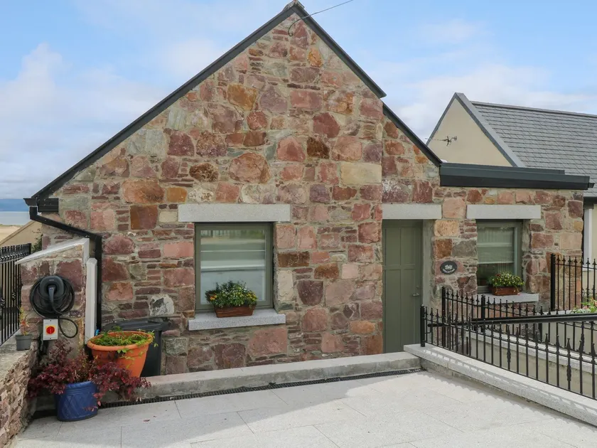 Ned's Cottage - Image 1