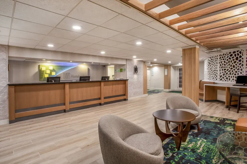 Holiday Inn & Suites Parsippany Fairfield by IHG - Rezeption