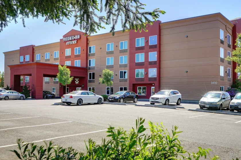 Phoenix Inn Suites Albany - Image 1