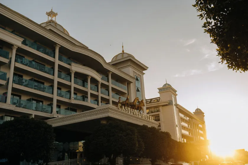 Castival Hotel - Image 1