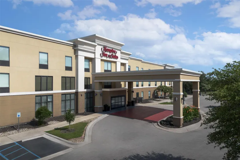 Hampton Inn & Suites Georgetown/Austin North - Image 1
