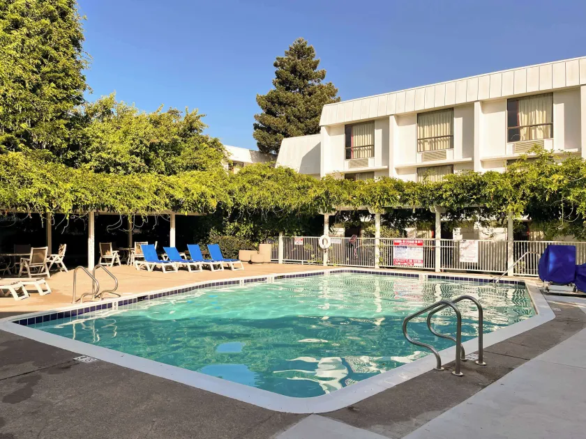 Motel 6-Belmont, CA - San Francisco - Redwood City - Image 1