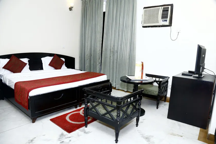 Hotel City Centre Inn Near Nizamuddin Railway Station - Image 1