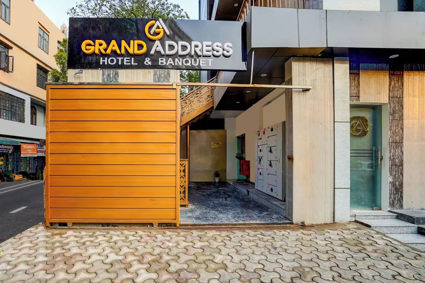 Townhouse GRAND ADDRESS HOTEL AND BANQUET - Image 1