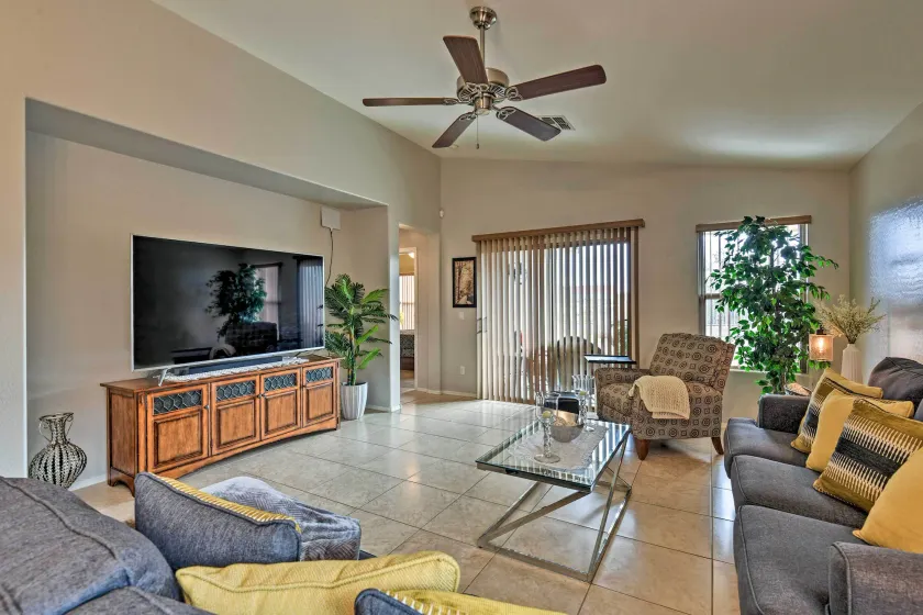 West Phoenix Home: Hike, Dine & Golf Nearby! - Image 1