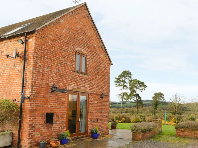 Ryelands Cottage - Image 1