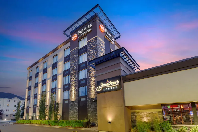 Best Western Premier Denham Inn & Suites - Image 1