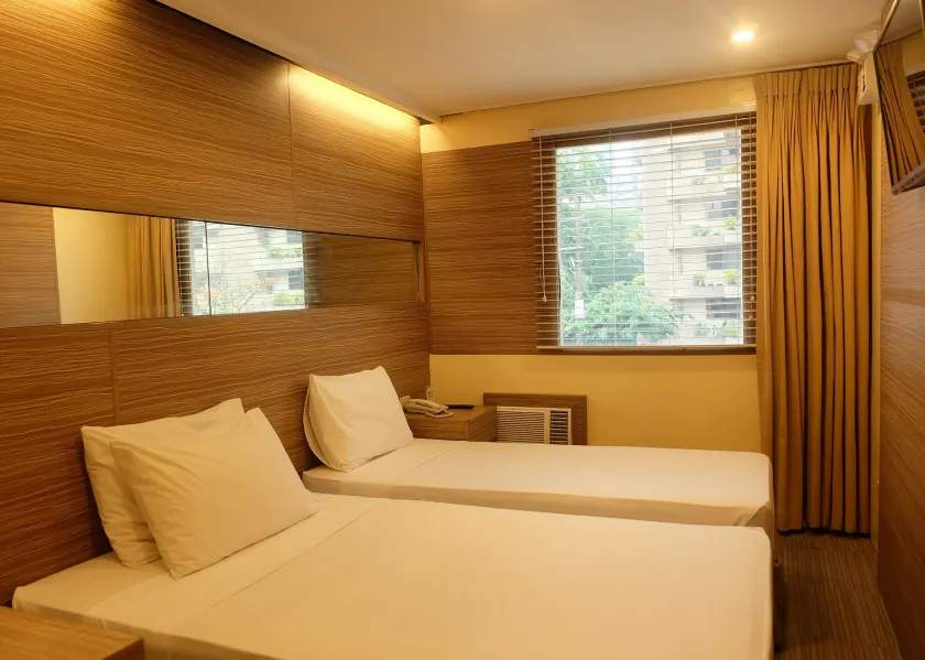 Spaces Hotel Makati - Image 1