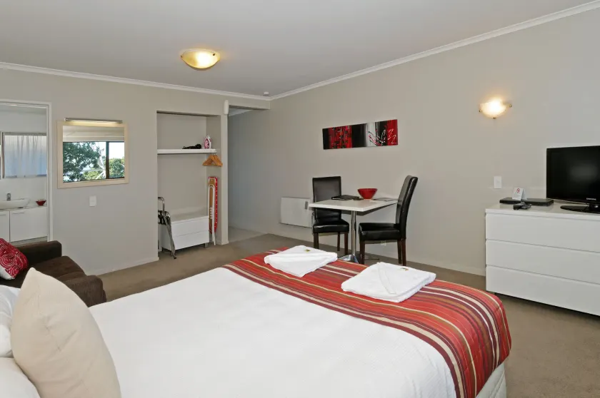 Airport Harbour Motel - Image 1