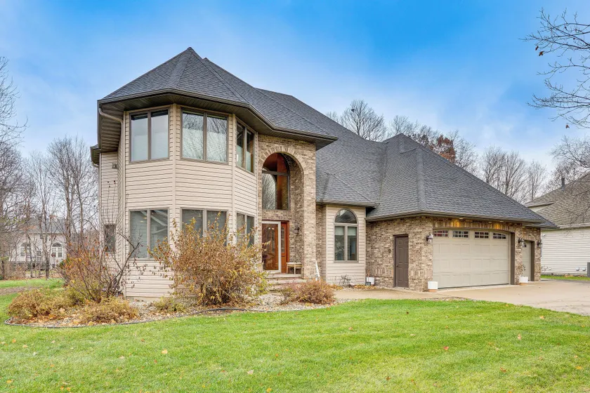 Rare Gem on a Ravine, Family Home in North Mankato - Image 1