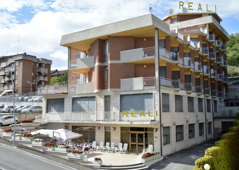 Hotel Reali - Image 1