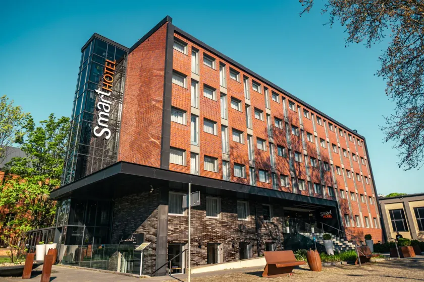 Smart Hotel - Image 1