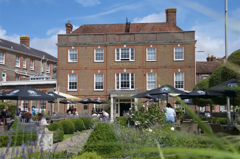 The Crown Hotel - Image 1