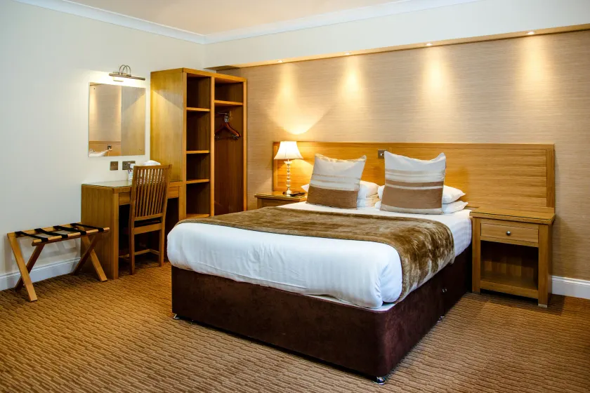 Adamson Hotel - Image 1