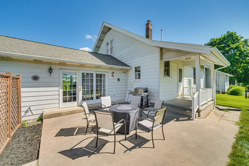 5 Mi to Hersheypark: Family Home w/ Game Room - Image 1