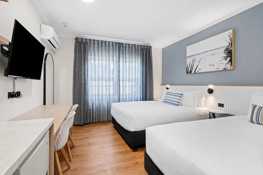 Comfort Inn All Seasons - Image 1