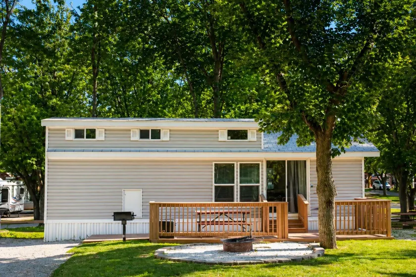 Fish Lake Beach Camping Resort - Room