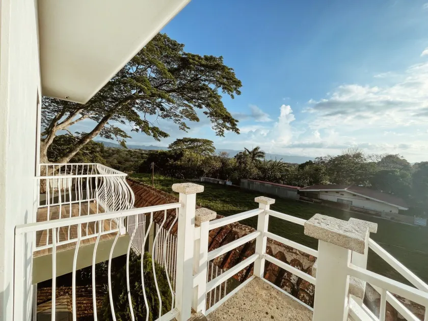Nice Property Near Sjo Airport Costa Ric - Image 1
