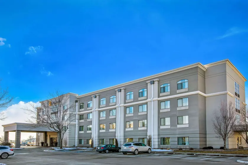 La Quinta by Wyndham Kearney - Image 1