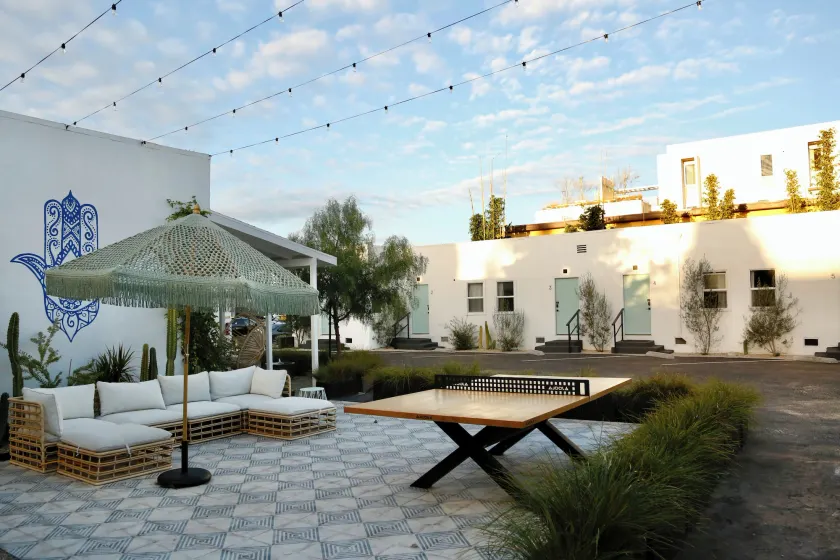 Aliza Hotel - Image 1