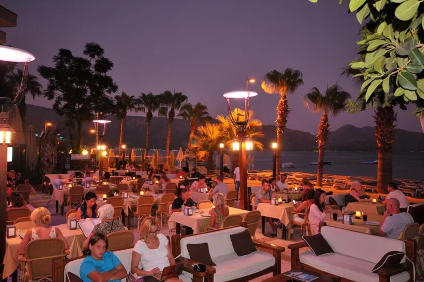 Maris Beach Otel - Image 1