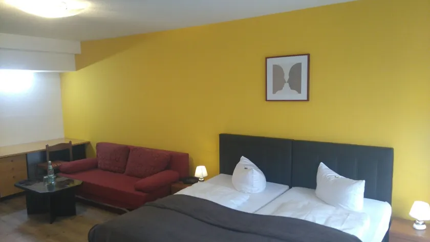 Hotel Arheilger Hof - Image 1