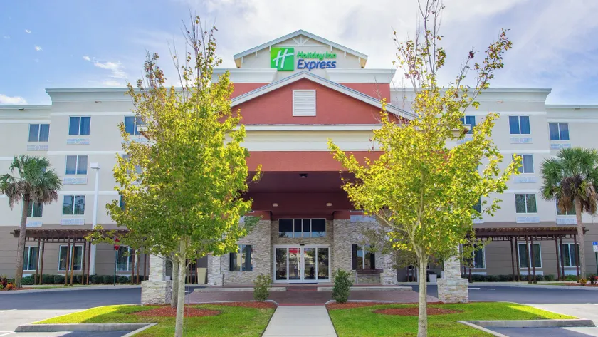 Holiday Inn Express Hotel & Suites Palm Bay by IHG - Image 1