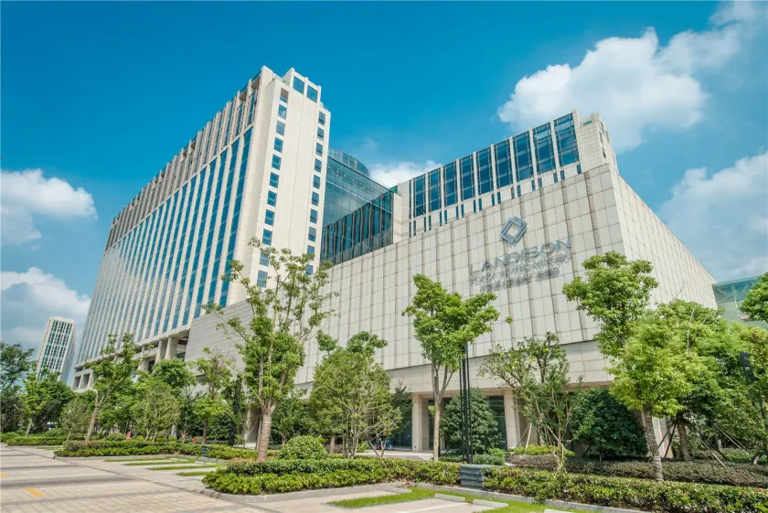 Landison Plaza Hotel Ningbo - Image 1