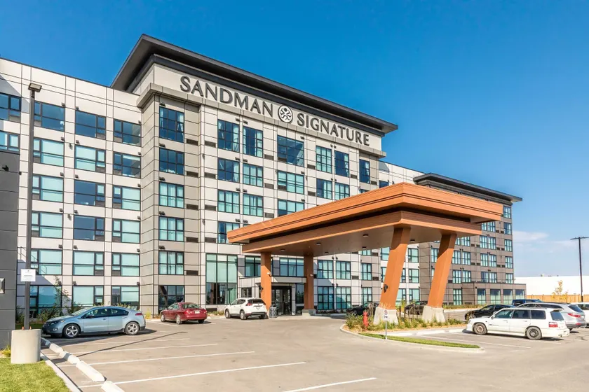 Sandman Signature Saskatoon South Hotel - Image 1