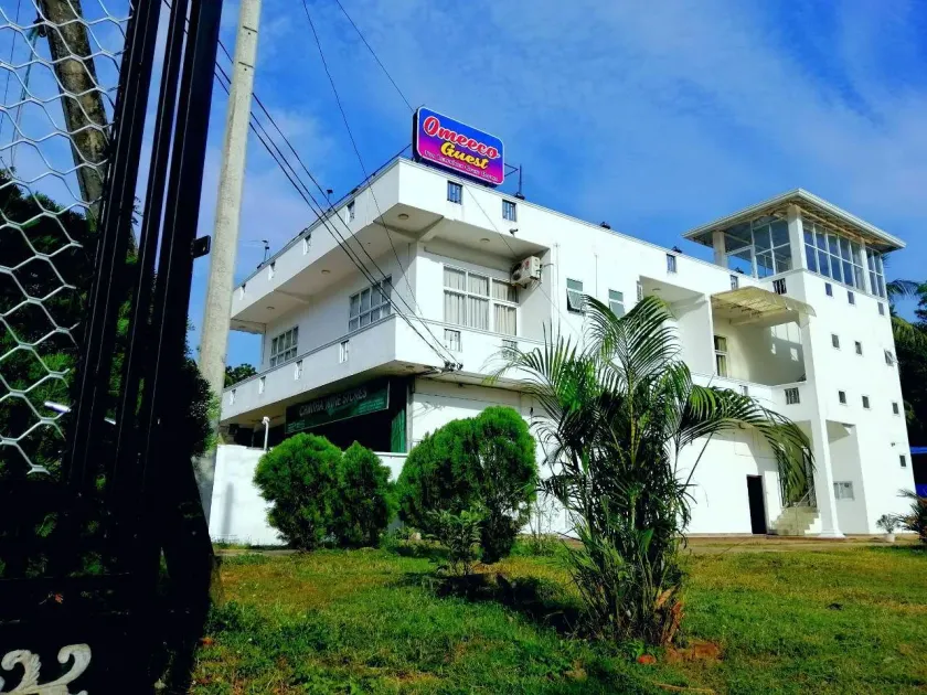 Omeeco Guest - Image 1
