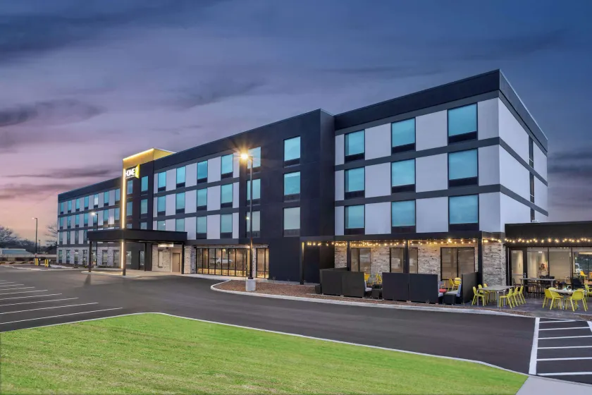 Home2 Suites by Hilton Indianapolis North at Intech Park - Image 1
