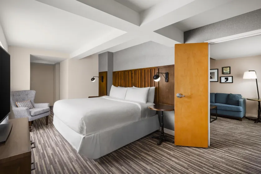 Best Western Premier Plainview-Long Island Hotel - Image 1