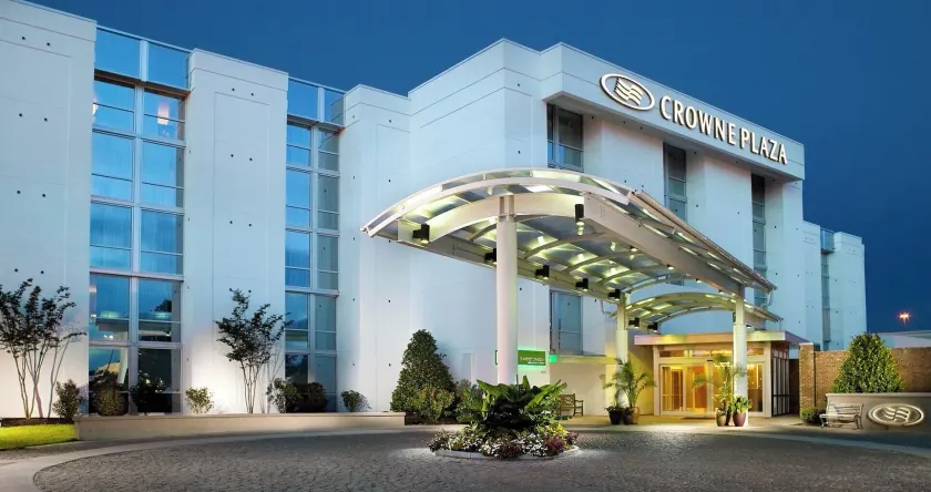 Crowne Plaza Charleston by IHG - Image 1