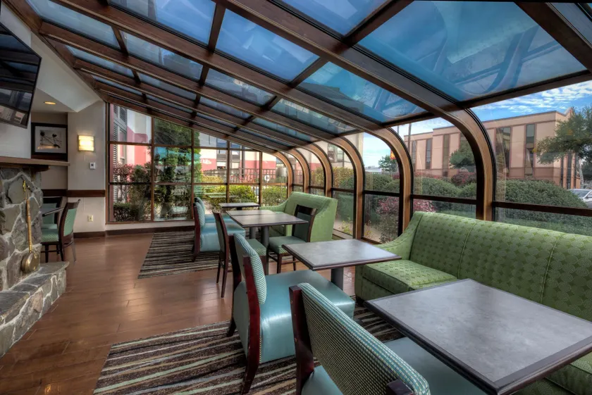 Hampton Inn West Springfield - Hall