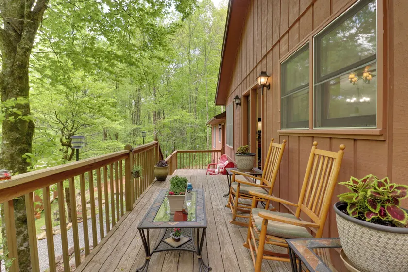 Cozy Whittier Home w/ Fire Pits < 15 Mi to Hiking! - Image 1