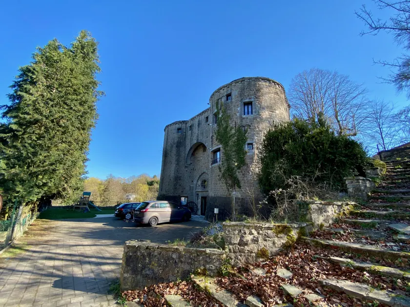 Châtelet de Barbençon - Image 1