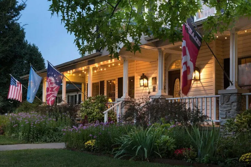 Montford Inn & Cottages - Image 1