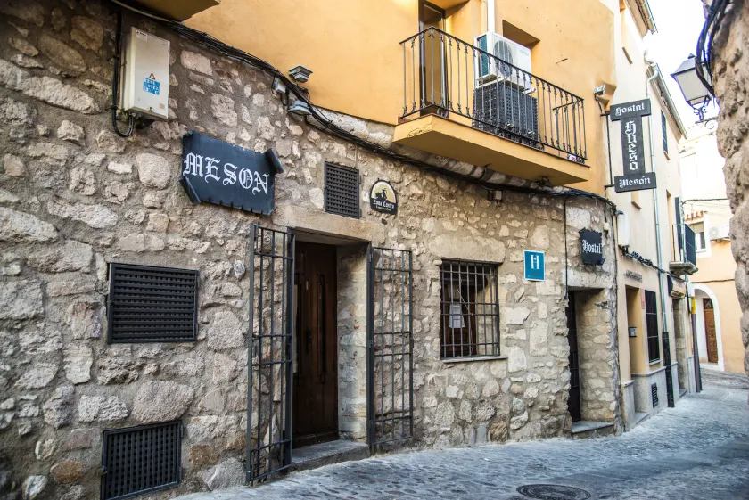 Hostal Hueso - Image 1