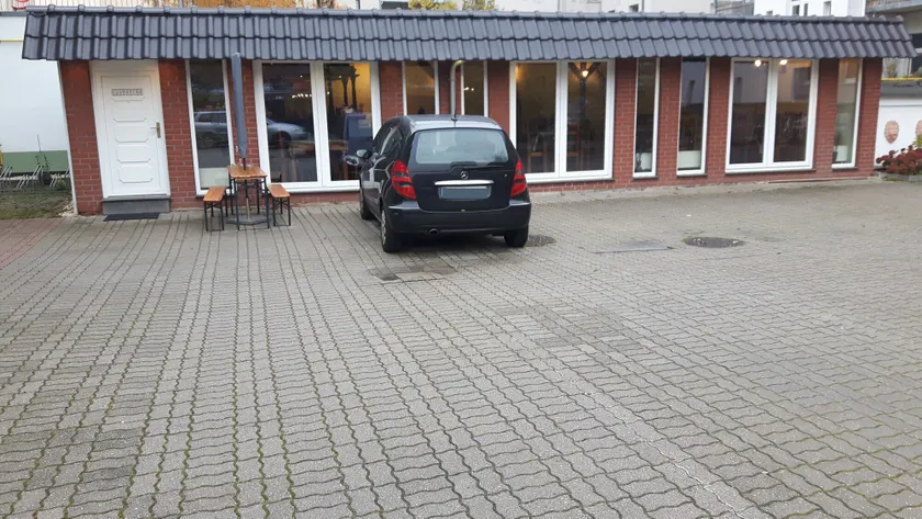 Hotel & Pension Plagwitzer Hof - Image 1