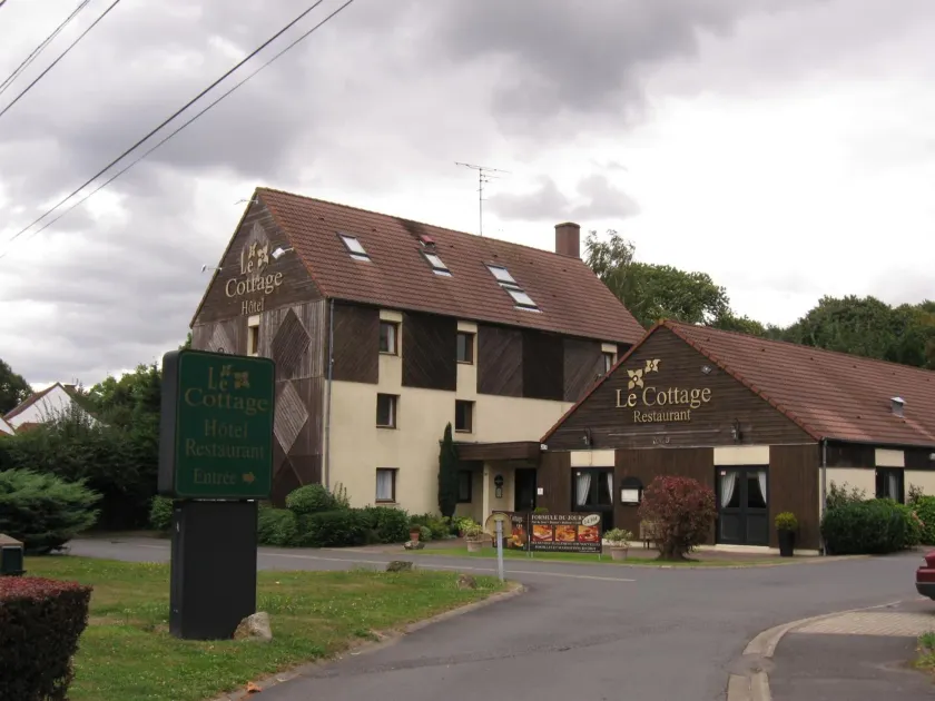 The Originals City, Le Cottage Hôtel, Bruay-la-Buissière - Image 1